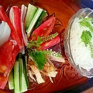 カニカマ&サラダチキン&野菜プレートde素麺ランチ